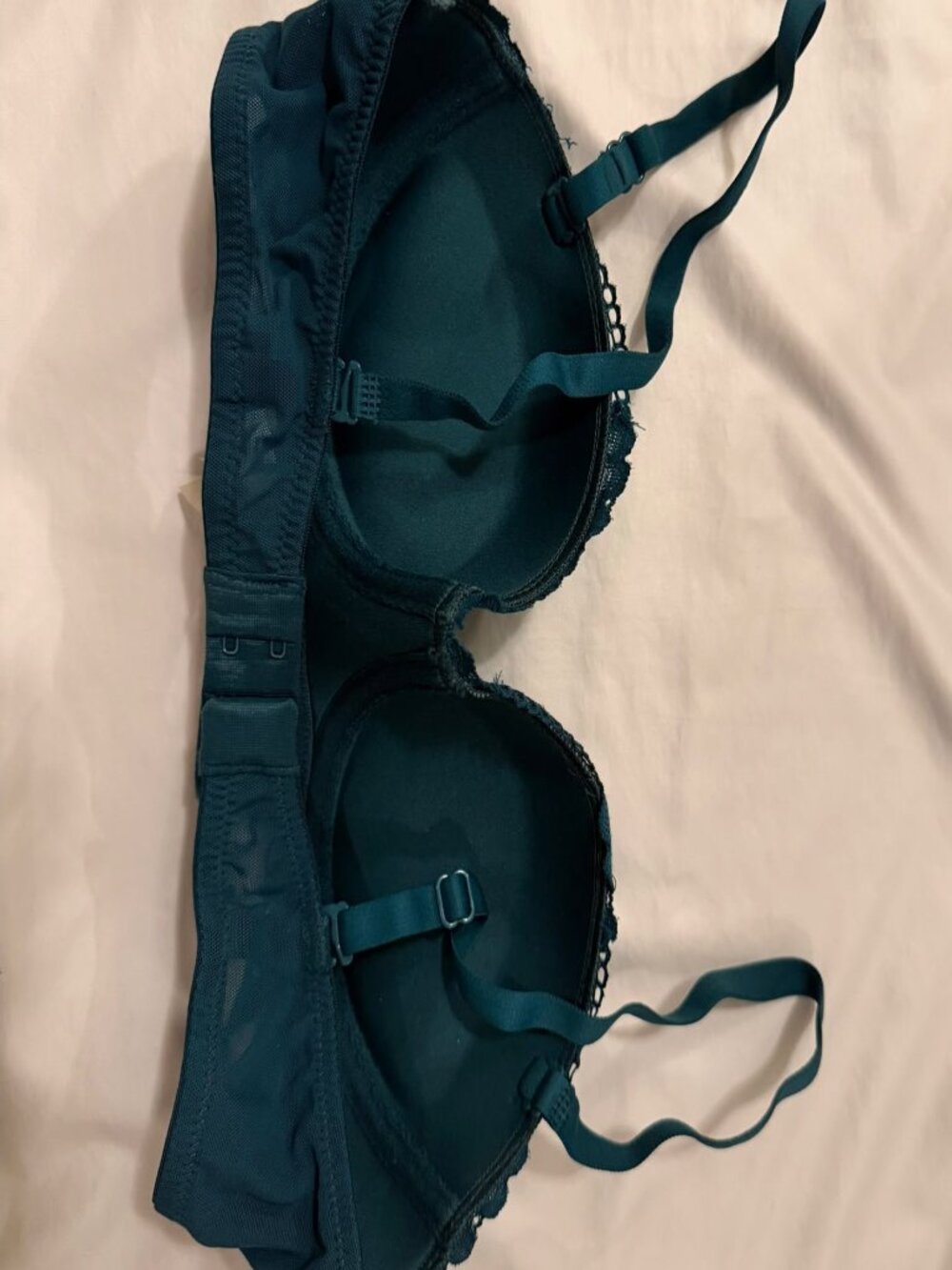 Multiple Bras - Picture 4 of 12